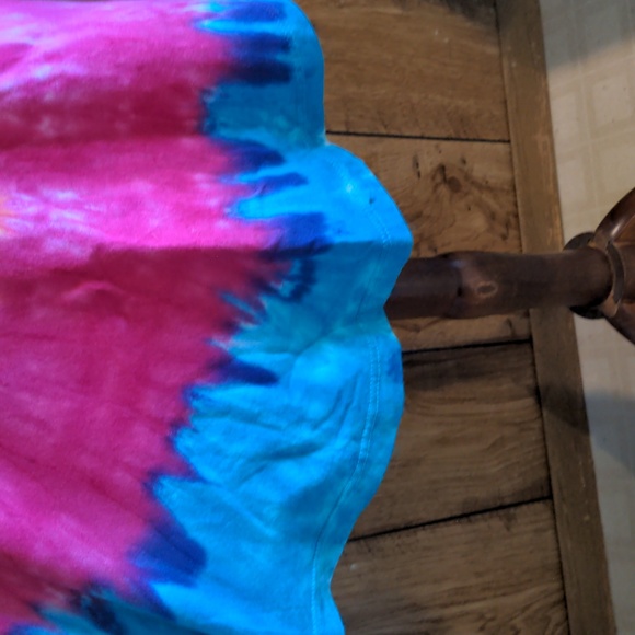 New Tie Dye Tank with Sparkle Large - Picture 3 of 8